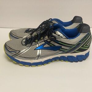 Brooks GTS 15 Silver & blue athletic shoes -like new